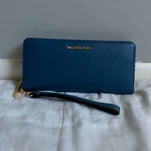 Michale Kors Jet Set Wallet